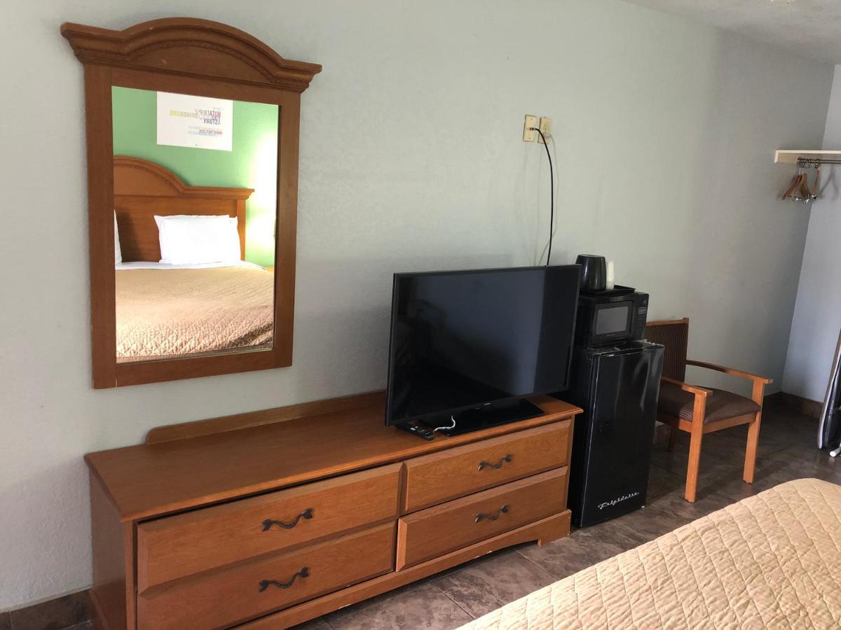 Hwy 59 Medical Center Hotel 2*