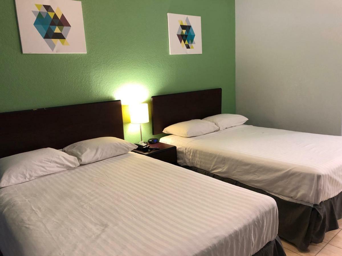 Hwy 59 Medical Center Hotel 2*